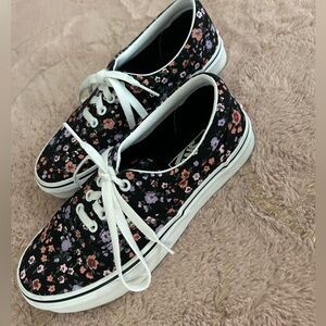 Nwob floral Vans, never worn size 7 women’s